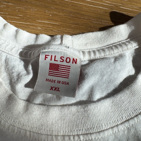 Filson men’s tshirt - Picture 2 of 3